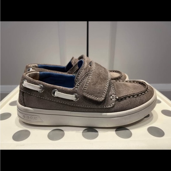 COPY - GEOX Boys EU 30 / US 12 boat shoes - Picture 2 of 6